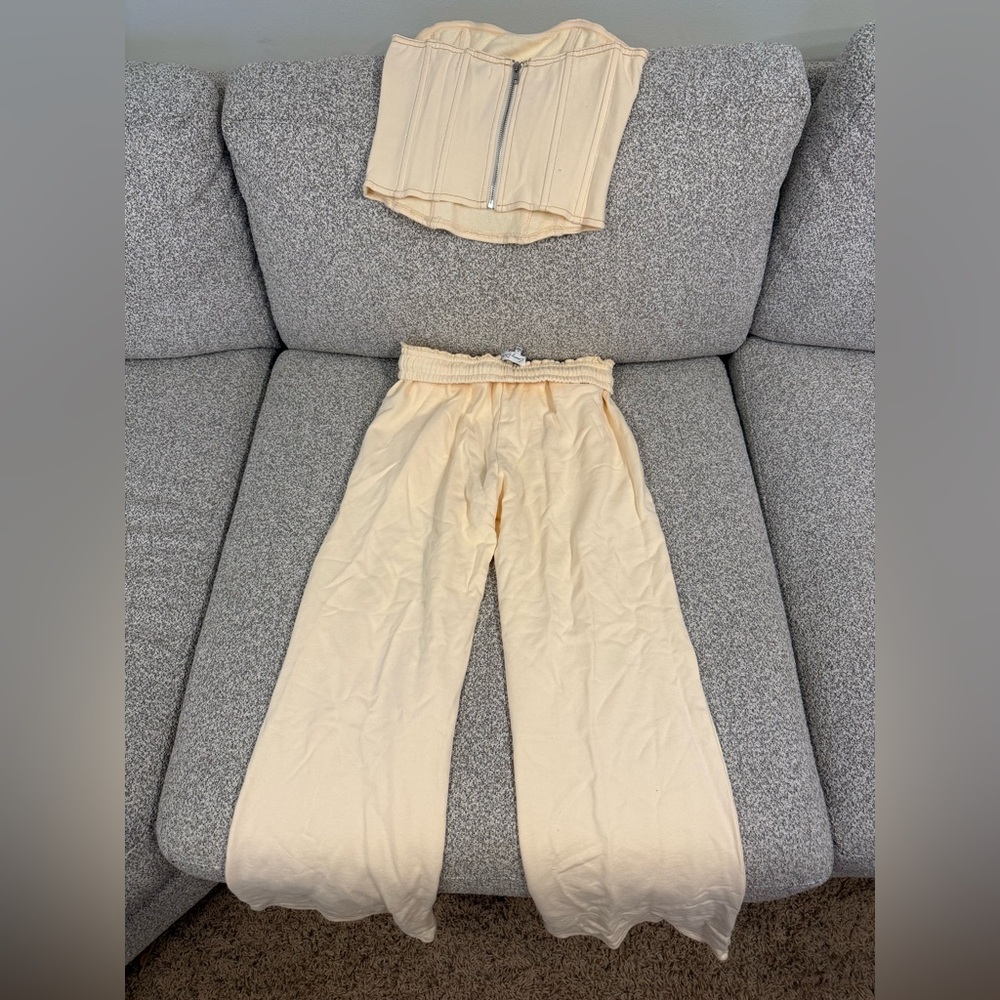 Cream Lounge Set - Picture 2 of 3